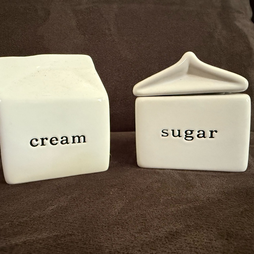 White Cream and Sugar Ceramic Set